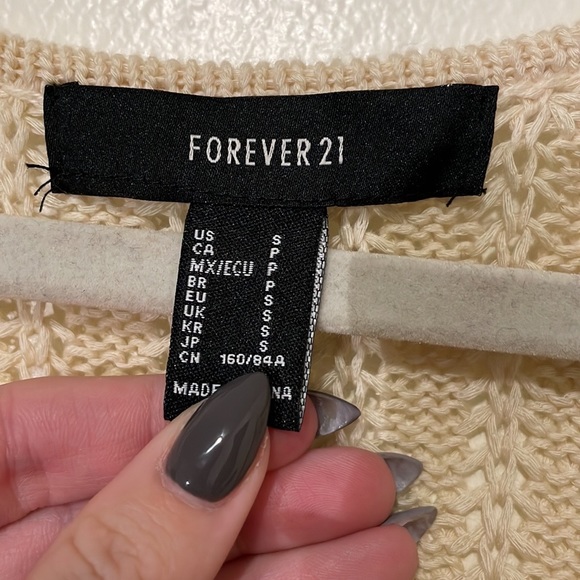 Forever 21 Long Sleeve Knit V-Neck Sweater - Picture 8 of 9